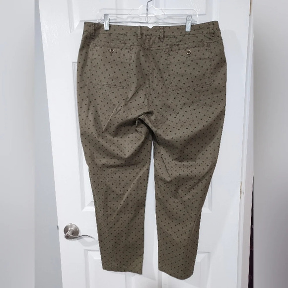 Orvis Olive Green w/ Black Printed Pants in Size 16 - Picture 5 of 11